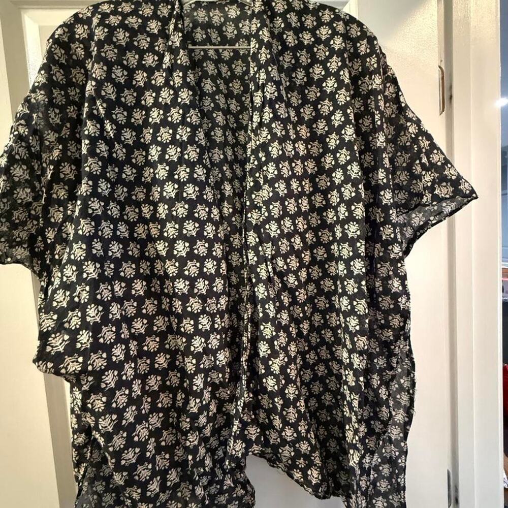 Black and white floral kimono Swim Cover Beach Wear